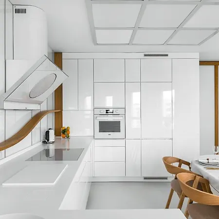 Lighthouse Sea View 120sqm Γκντίνια